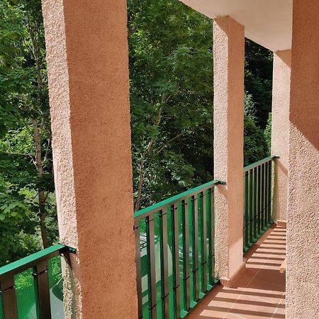 "Leo Pixel" Avairent Canfranc Estacion Apartment Exterior photo