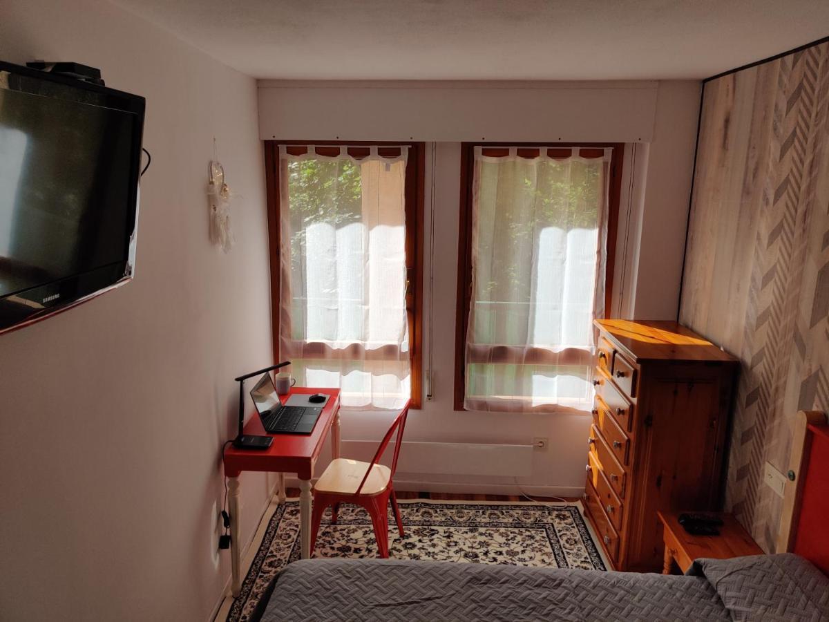"Leo Pixel" Avairent Canfranc Estacion Apartment Exterior photo