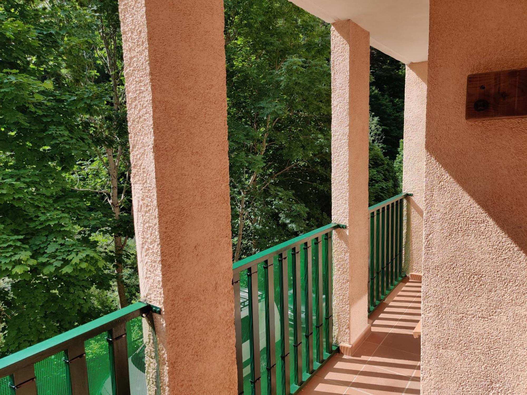 "Leo Pixel" Avairent Canfranc Estacion Apartment Exterior photo